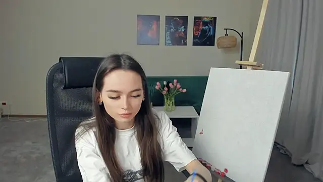 Snapshot of YvonneRobes chatting on December 14, 12:10 pm YvonneRobes online show from December 14, 12:10 pm