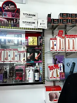 lunaluxury22 online show from March 14, 2:33 pm