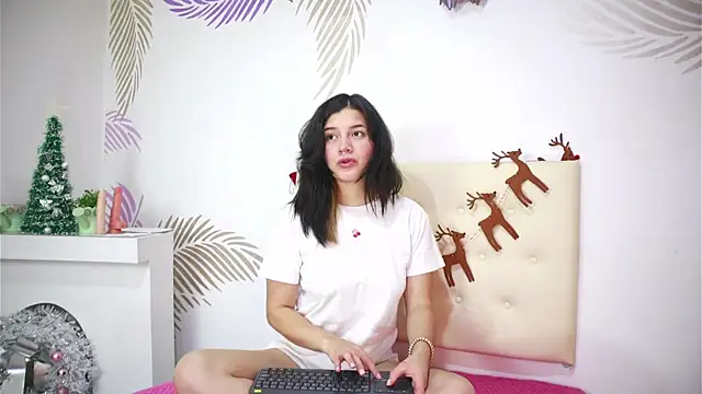 Snapshot of AlexiaClark7 chatting on December 14, 3:23 am AlexiaClark7 online show from December 14, 3:23 am