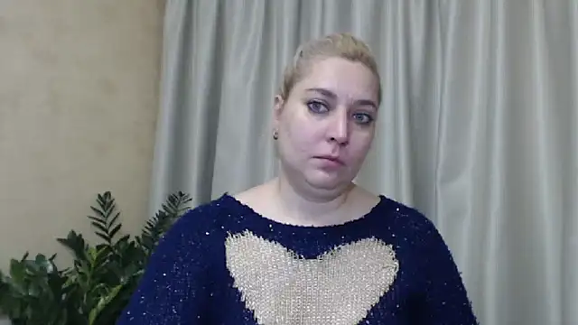 sweetpussy13 online show from December 4, 7:39 am