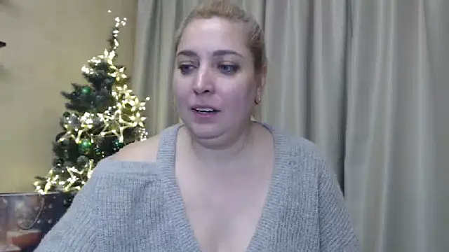 sweetpussy13 online show from December 24, 9:28 am