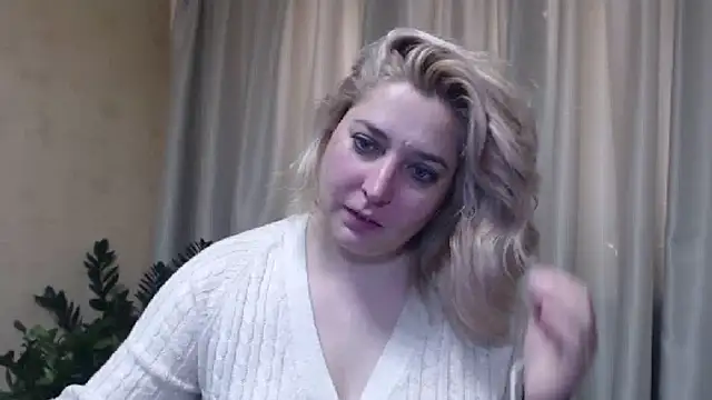 sweetpussy13 online show from February 18, 7:21 am