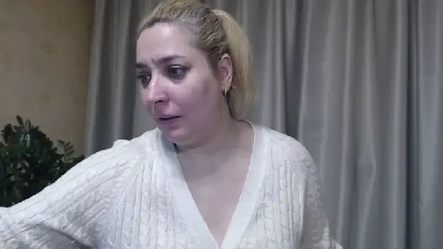 sweetpussy13 online show from February 17, 6:32 am