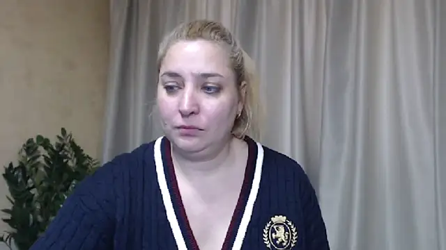 sweetpussy13 online show from February 22, 8:46 am