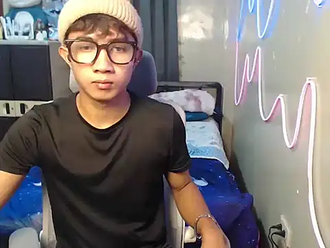 Ur hottestjonny online show from June 18, 10:41 am