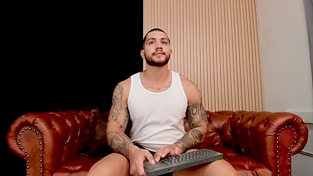 KyleNorth  online show from April 7, 12:05 pm