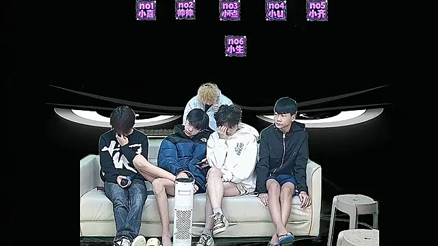 Snapshot of yujiannanpu chatting on January 8, 2:36 am yujiannanpu online show from January 8, 2:36 am