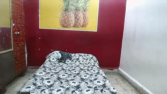 Lovelycouple25 online show from April 13, 8:31 am