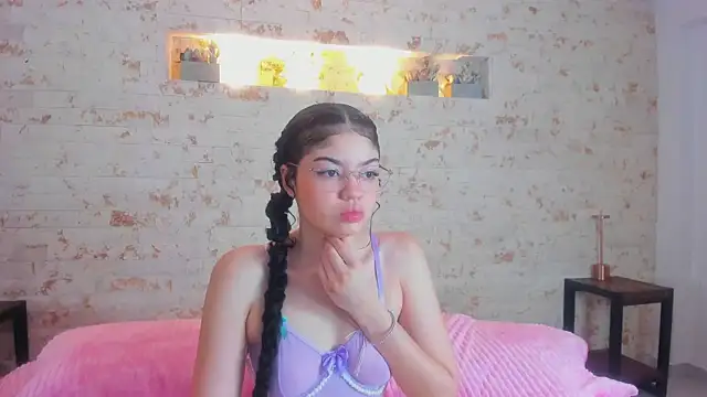 chloe cortez online show from May 23, 10:19 am