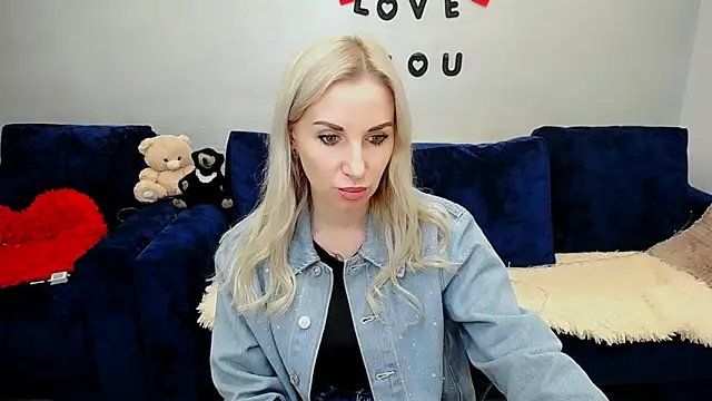 Hanna--Sweet online show from April 15, 11:28 am