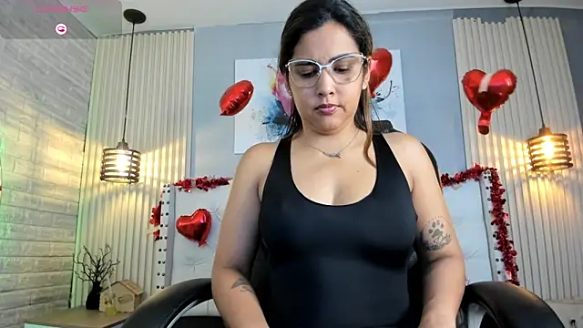 Snapshot of scarletbaker__ chatting on February 10, 10:25 pm scarletbaker online show from February 10, 10:25 pm