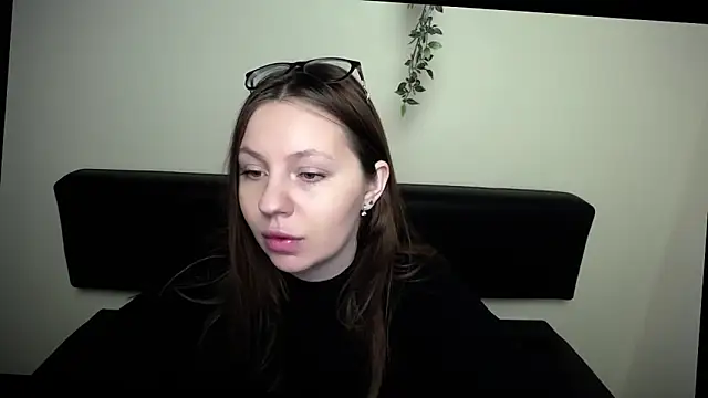 LiliaErmi online show from April 7, 6:03 am