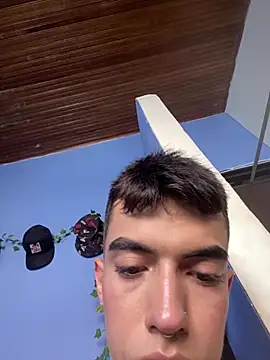 Juan Gomezz26 online show from March 14, 8:14 pm