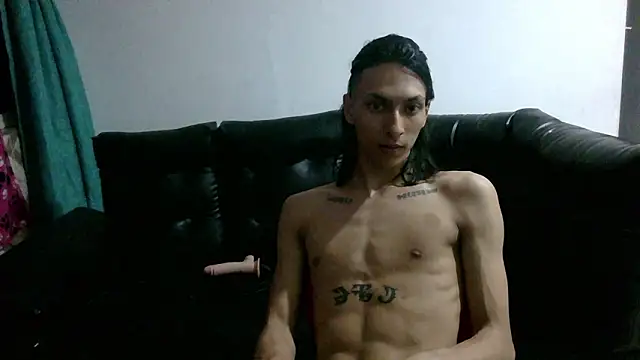 Snapshot of SebasT-sex chatting on March 2, 3:20 am SebasT-sex online show from March 2, 3:20 am