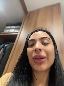 ValeriaTorress  online show from April 15, 1:18 pm