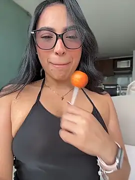 ValeriaTorress  online show from April 21, 7:17 pm