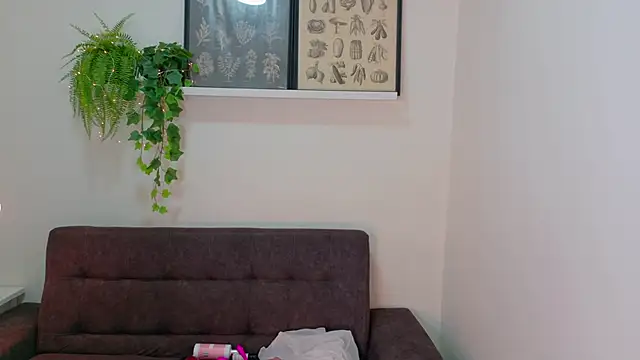 Miia Anderson online show from February 7, 8:01 pm