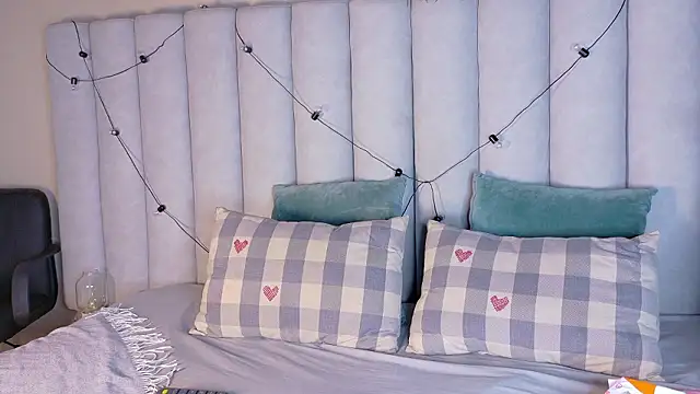 Miia Anderson online show from March 18, 11:57 am