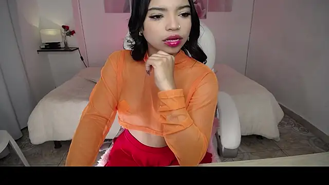 aylin ross  online show from January 6, 11:36 am