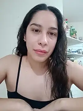 Snapshot of EvaHatman chatting on December 18, 10:32 am EvaHatman online show from December 18, 10:32 am