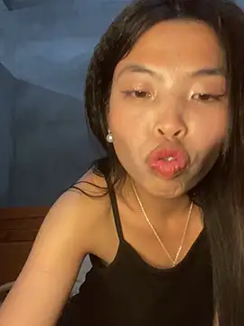 lux-su online show from March 21, 8:19 am