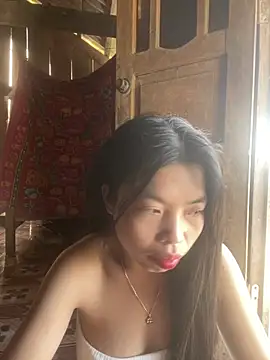lux-su online show from May 5, 9:17 am