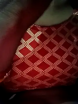 Maya Big55A online show from April 8, 9:15 pm