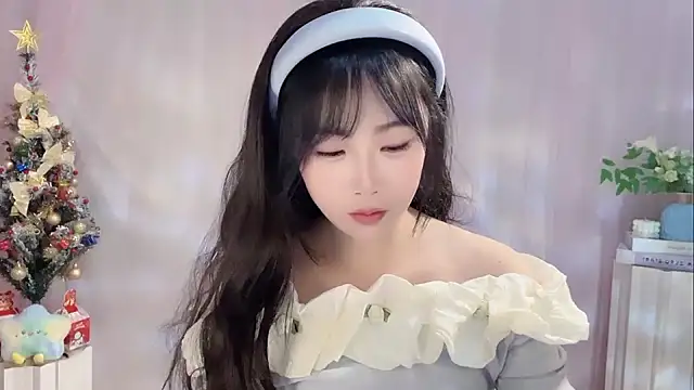 Snapshot of Pinkgirl520 chatting on December 19, 7:15 am Pinkgirl520 online show from December 19, 7:15 am