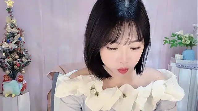 Snapshot of Pinkgirl520 chatting on January 8, 2:25 am Pinkgirl520 online show from January 8, 2:25 am