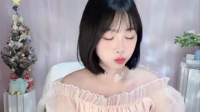 Snapshot of Pinkgirl520 chatting on January 17, 11:26 am Pinkgirl520 online show from January 17, 11:26 am