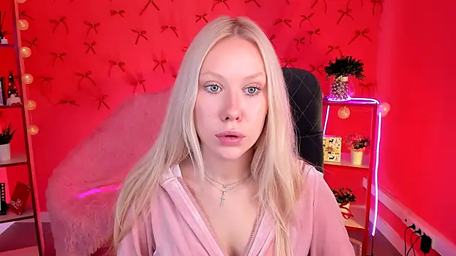 AprilChambers online show from December 16, 9:14 am