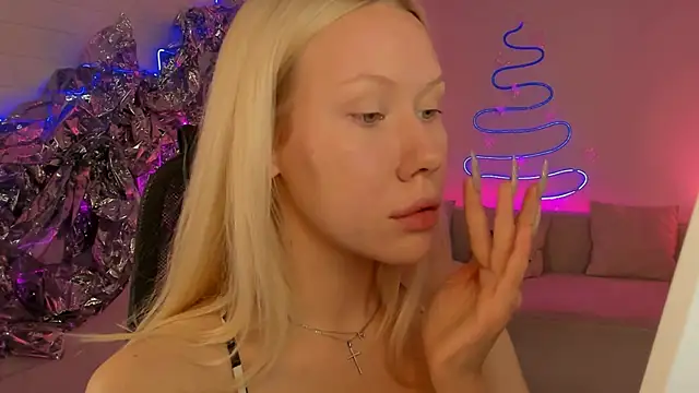 AprilChambers online show from January 14, 9:48 am