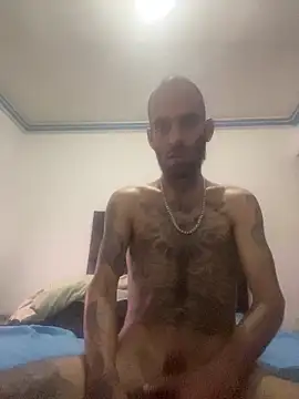 Snapshot of WoolyEarpiece chatting on December 15, 9:02 am WoolyEarpiece online show from December 15, 9:02 am