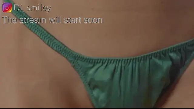 Snapshot of di_smileyone chatting on June 9, 12:22 am di smileyone online show from June 9, 12:22 am