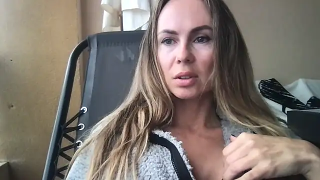 LeMilf online show from February 28, 7:53 am