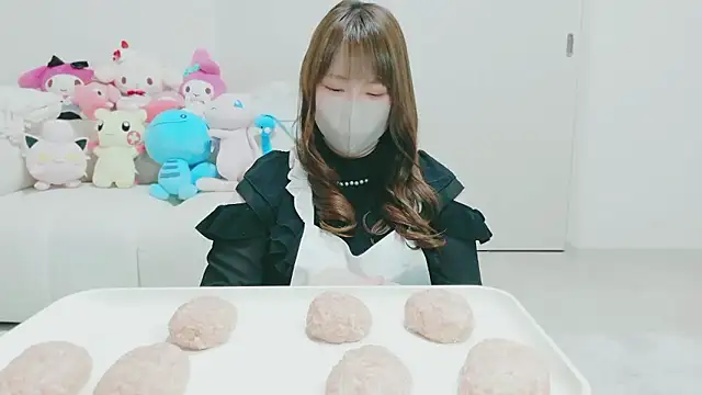 yuyuchan   online show from March 23, 11:25 am