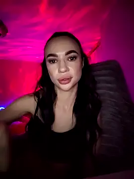  Juliss  online show from December 14, 2:33 pm