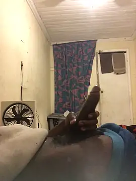 Snapshot of reckless_34 chatting on February 5, 12:15 am reckless 34 online show from February 5, 12:15 am