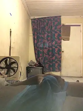 Snapshot of reckless_34 chatting on February 10, 6:56 pm reckless 34 online show from February 10, 6:56 pm