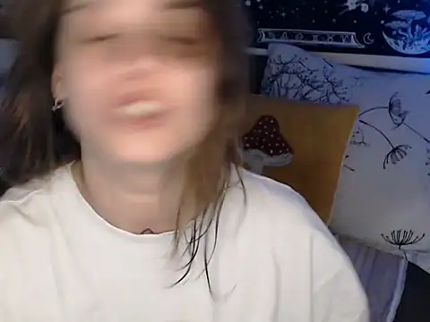 Snapshot of AlienforTwenty chatting on February 13, 2:02 pm AlienforTwenty online show from February 13, 2:02 pm