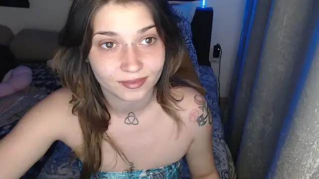 AlienforTwenty online show from April 8, 6:52 pm