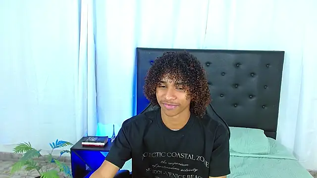 angelll18  online show from February 22, 2:04 pm