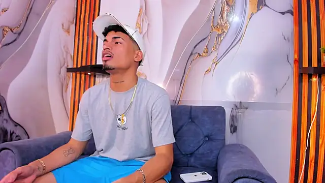 Snapshot of AresDAMM chatting on December 13, 9:09 pm AresDAMM online show from December 13, 9:09 pm