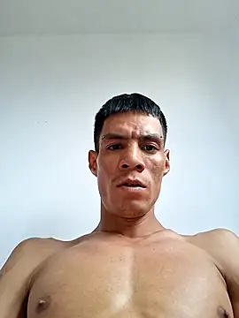 Snapshot of dominio1992real chatting on May 29, 8:29 pm dominio1992real online show from May 29, 8:29 pm