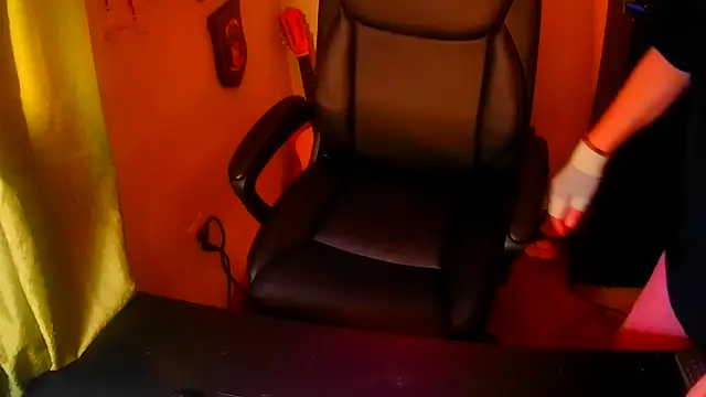 GoodGirlKelly online show from April 11, 9:52 pm