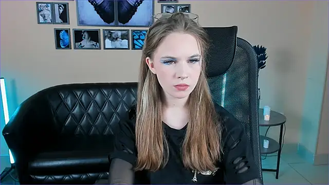 Snapshot of SsoniaRay chatting on December 18, 7:36 am SsoniaRay online show from December 18, 7:36 am