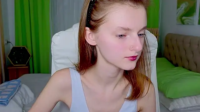 Miss Alisa  online show from February 26, 4:50 pm