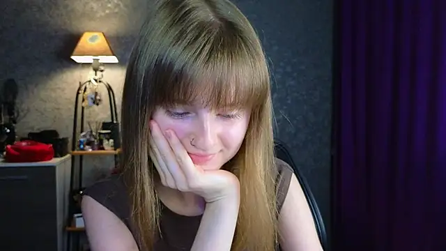 Snapshot of Miss_Alisa_ chatting on June 14, 6:54 pm Miss Alisa online show from June 14, 6:54 pm