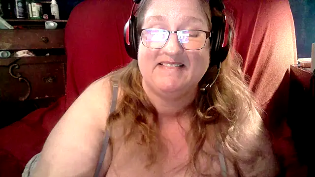 jade-belle online show from January 12, 8:08 am