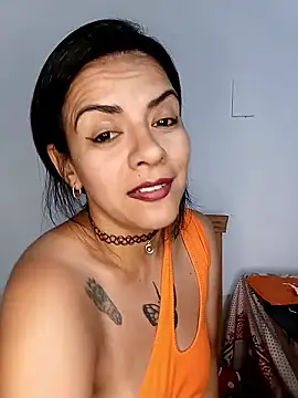 luluclark69 online show from January 8, 12:35 am